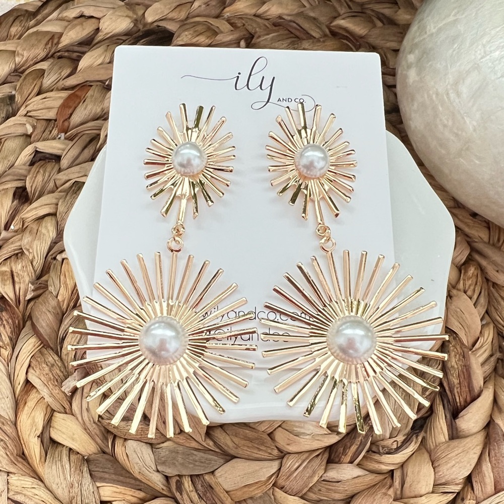 New Gold Tone Starburst and Faux Pearl Dangle Earrings | Post Back | Boutique |